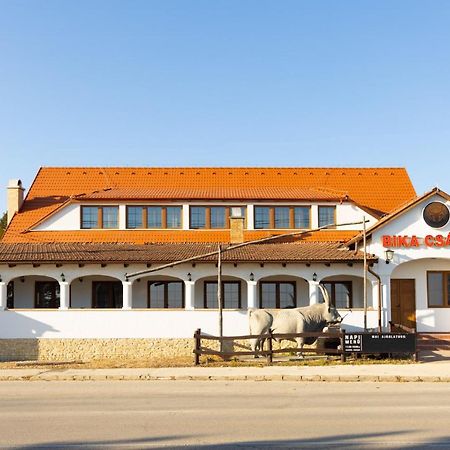Bed and Breakfast Oereghegyi Bika Panzio Székesfehérvár Exterior foto